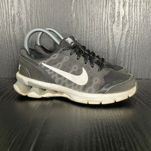 Nike REAX RUN 10 size 4Y